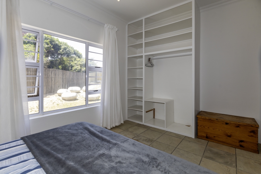 5 Bedroom Property for Sale in West Beach Eastern Cape